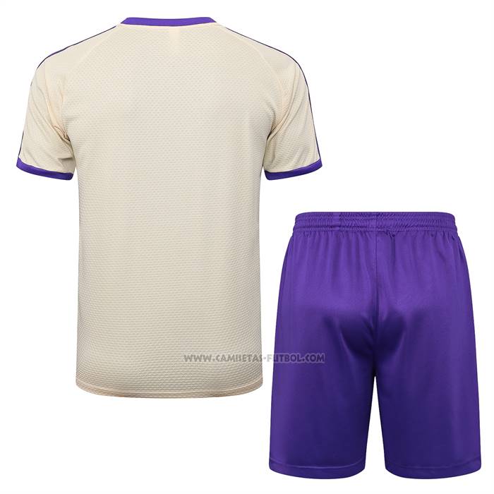 Chandal del Real Madrid Manga Corta 2025-2026 Amarillo - Pantalon Corto